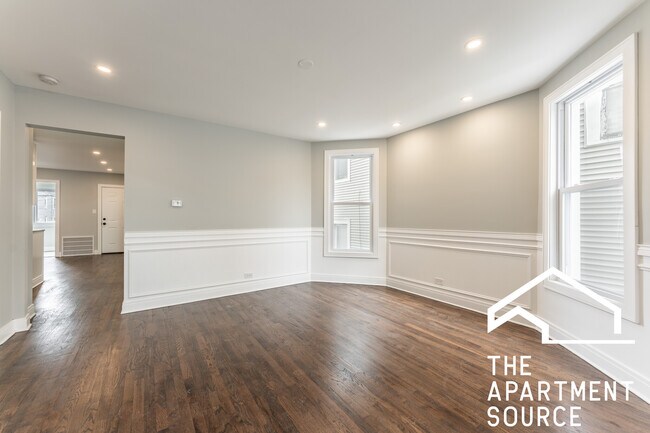 Foto del edificio - 1923 N Pulaski Rd