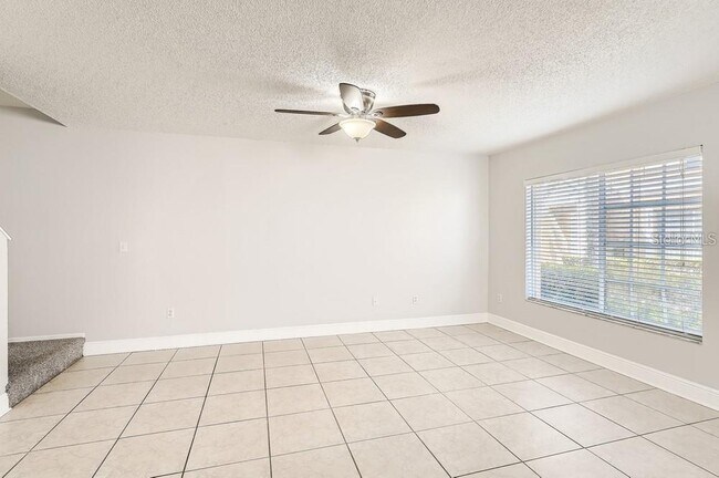 Foto del edificio - 2023 Fluorshire Dr