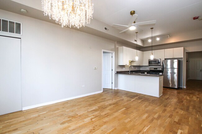 Foto del edificio - 1464 S Michigan Ave