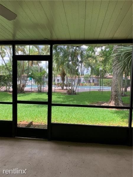 Building Photo - 2 br, 2.5 bath House - REDBRIDGE