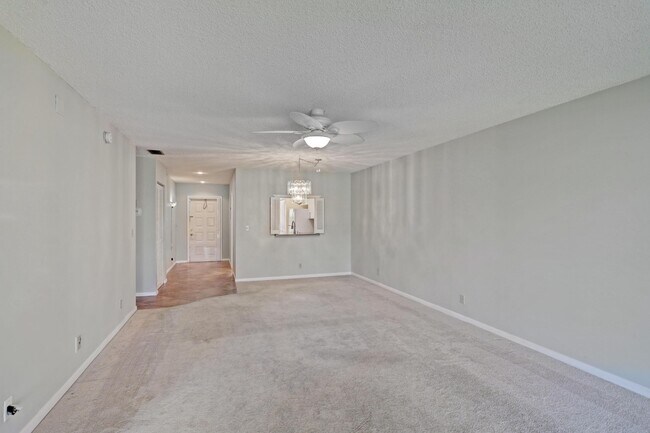 Foto del edificio - 2910 SW 22nd Cir