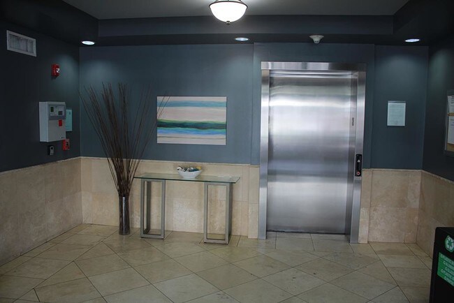 Foto del edificio - 1010 Rosine St