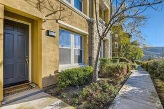 Building Photo - 1372 Dandelion Way