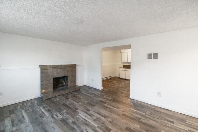 Foto del edificio - 1629/1631 East Rowan Avenue