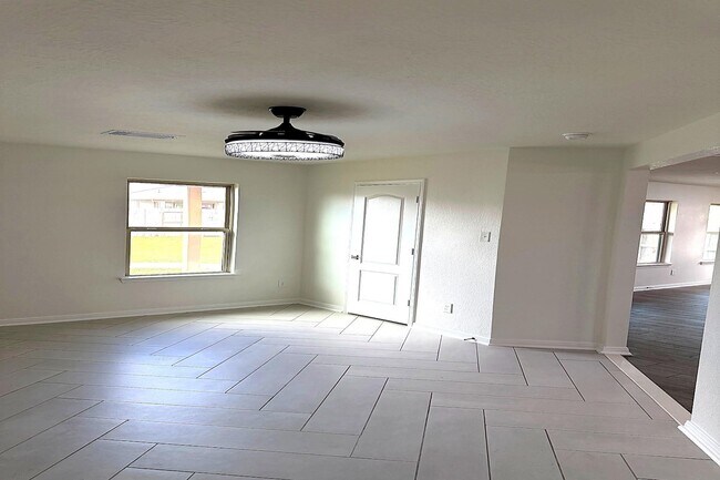 Foto del edificio - 20818 Filbert Ln