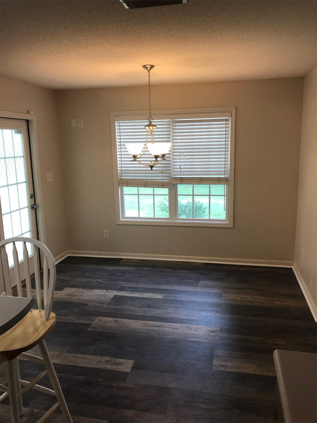 Building Photo - 3913 Cutter Point