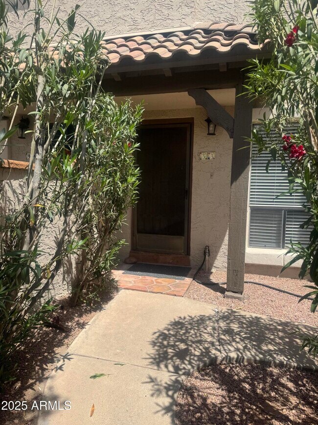 Foto del edificio - 4813 N 73rd St