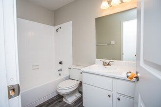 Building Photo - Saddlewood Apartments