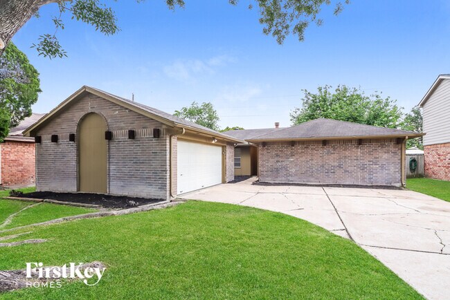 Building Photo - 15739 Tammany Ln