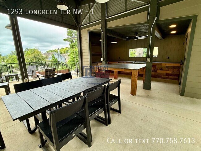 Foto del edificio - 1293 Longreen Ter NW