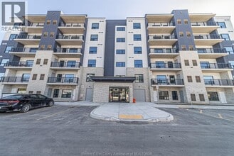 Building Photo - 3320 Stella Crescent