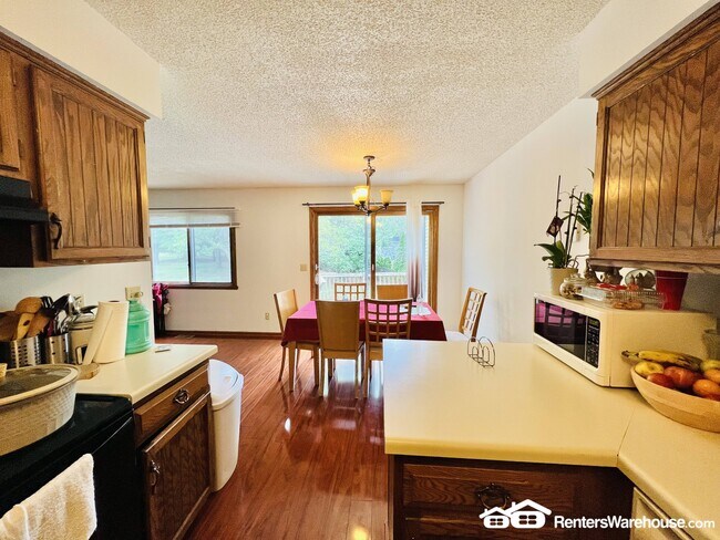 Foto del edificio - 4490 Clover Ln