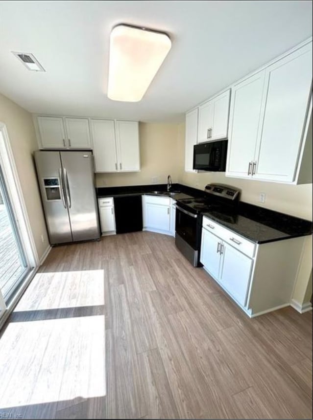 Foto del edificio - 3725 Boyette Ct