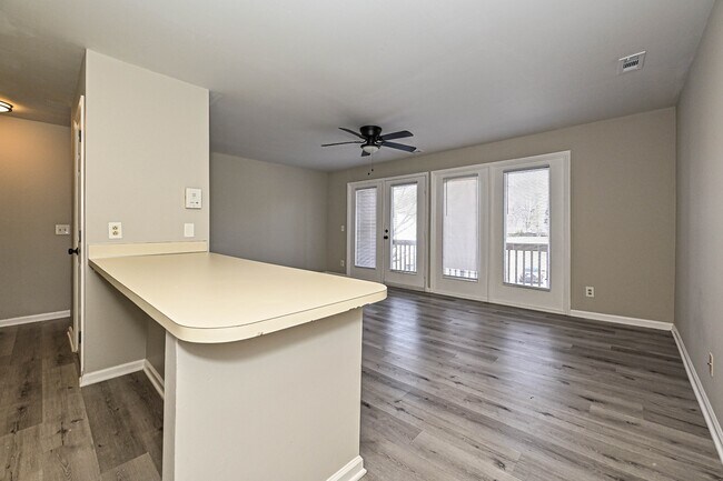 Foto del edificio - 6156 Meadow Rose Ln