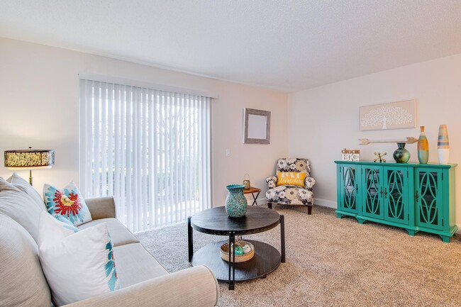 Building Photo - Nob Hill Apartment Homes