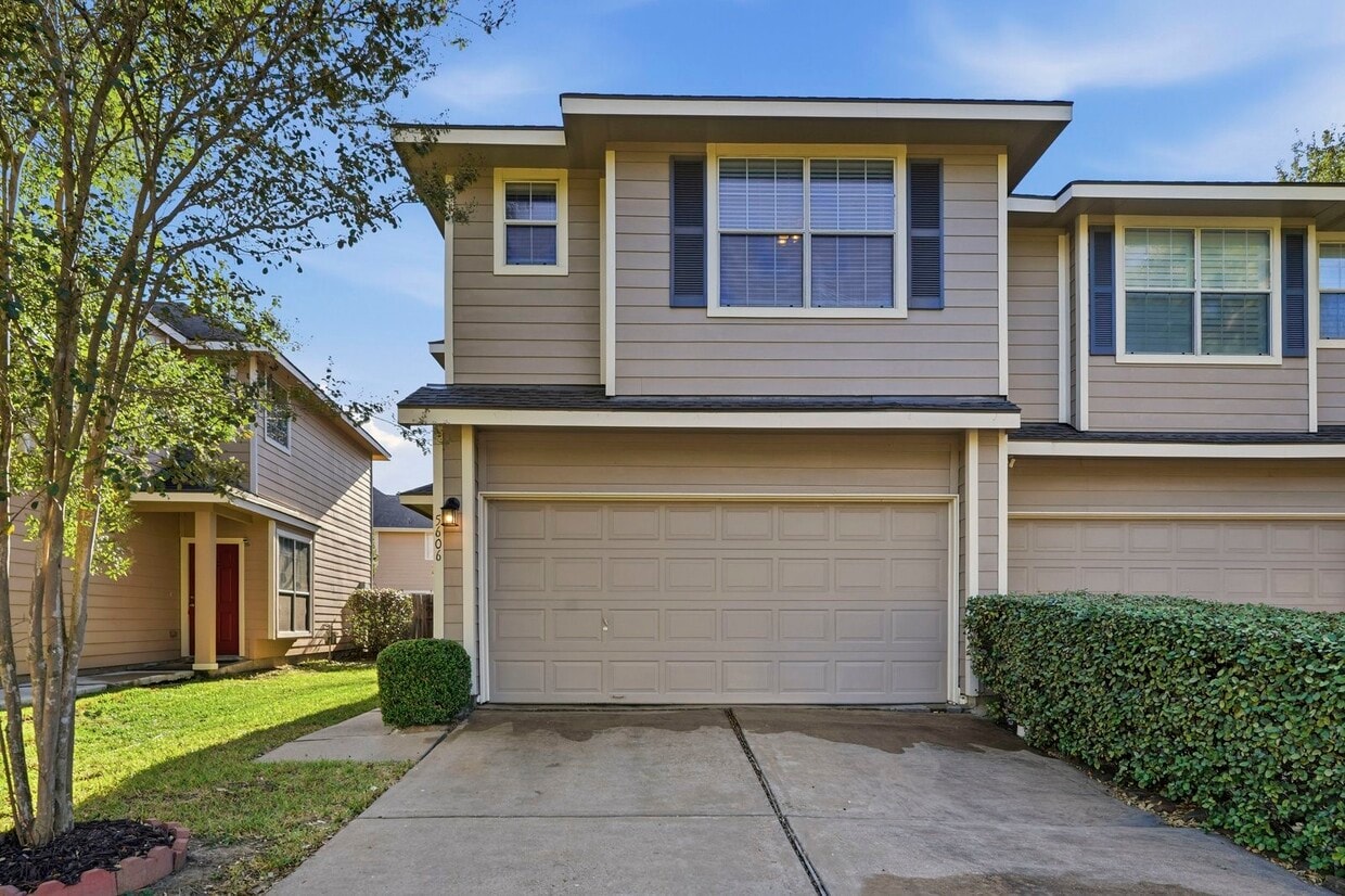 Primary Photo - 5606 Redgrove Ln