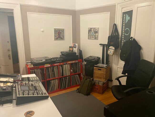 Foto del edificio - 565 MacDonough St