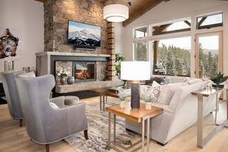 Building Photo - 83 Mountain Loop Rd