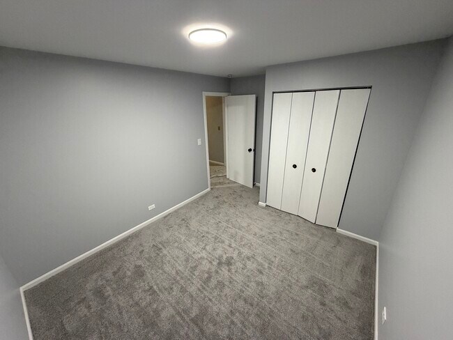 Foto del edificio - 743 Sterling Ct