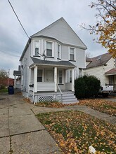 Building Photo - 3664 W 48th St