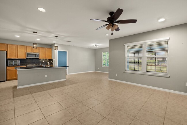 Building Photo - WaterFord Estates in Punta Gorda Florida