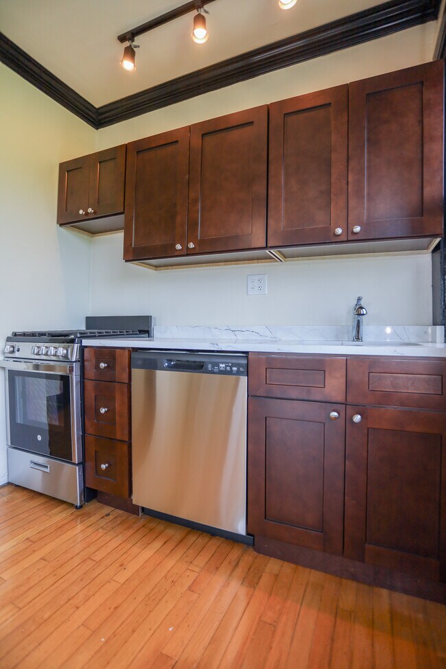Foto del edificio - 4546 N Malden St