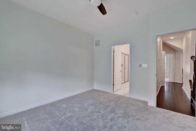 Foto del edificio - 2732 Wessex Cir