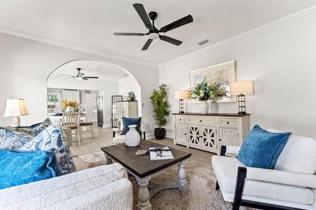 Living Room - 593 Talbot Ave