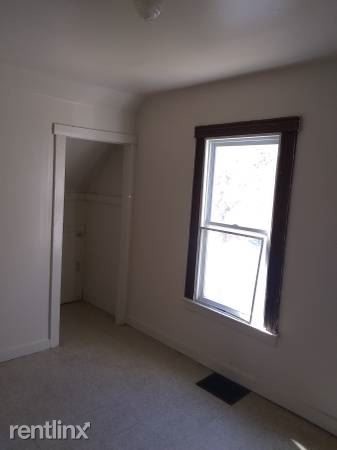 Building Photo - 3 br, 1 bath House - 201 Weaver St