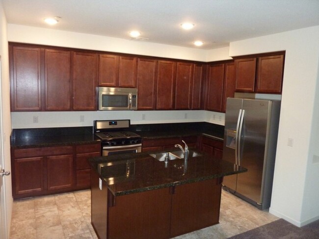 Building Photo - North Natomas 2 Story 4 Bed/2.5 Bath with ...