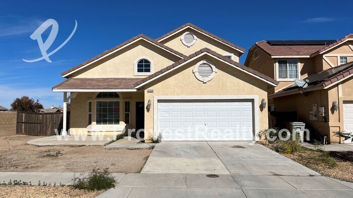 Spacious 4 Bed and 3 Bath in Hesperia!!! Photo