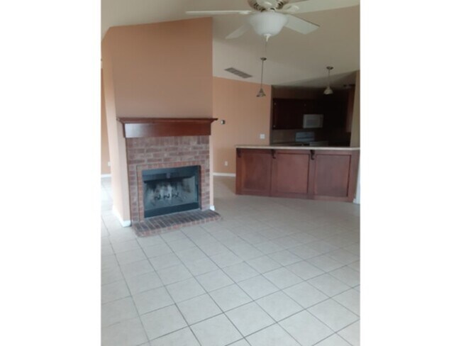 Foto del edificio - 2415-2445 SW 45th St