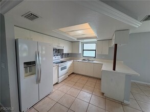 Building Photo - 3309-3307 SW Santa Barbara Pl