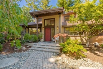 Building Photo - 12885 Pierce Rd