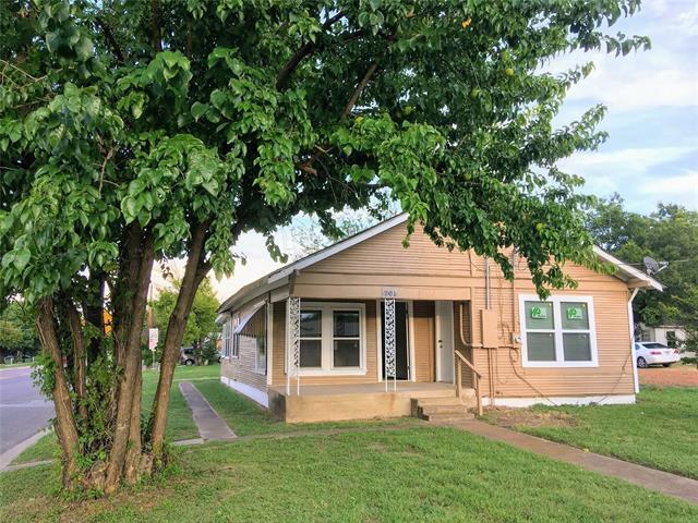Primary Photo - 701 Lakey St