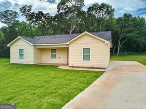 Building Photo - 74 Lyla Ln