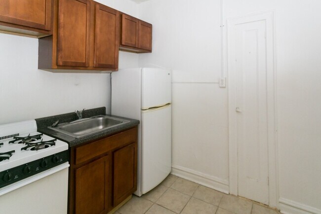 Foto del edificio - 4832 N Damen Ave