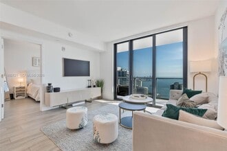 Building Photo - 1010 Brickell Ave
