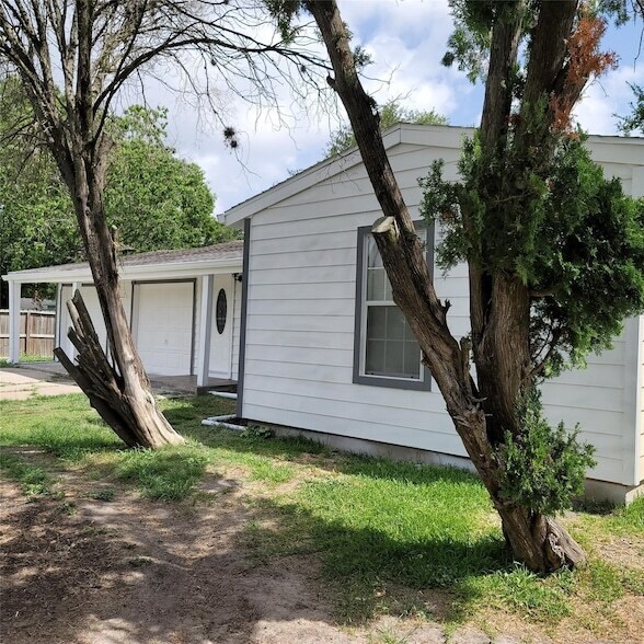 Foto del edificio - 5103 Willow Glen Dr