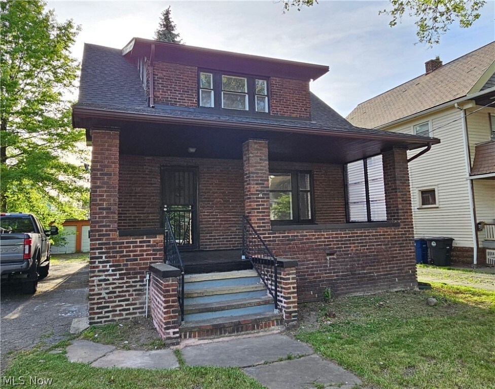 Primary Photo - 2802 E 118th St