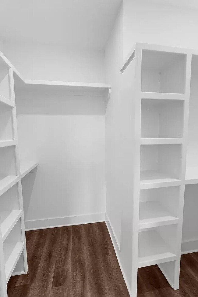 Foto del edificio - 4318 Woods St