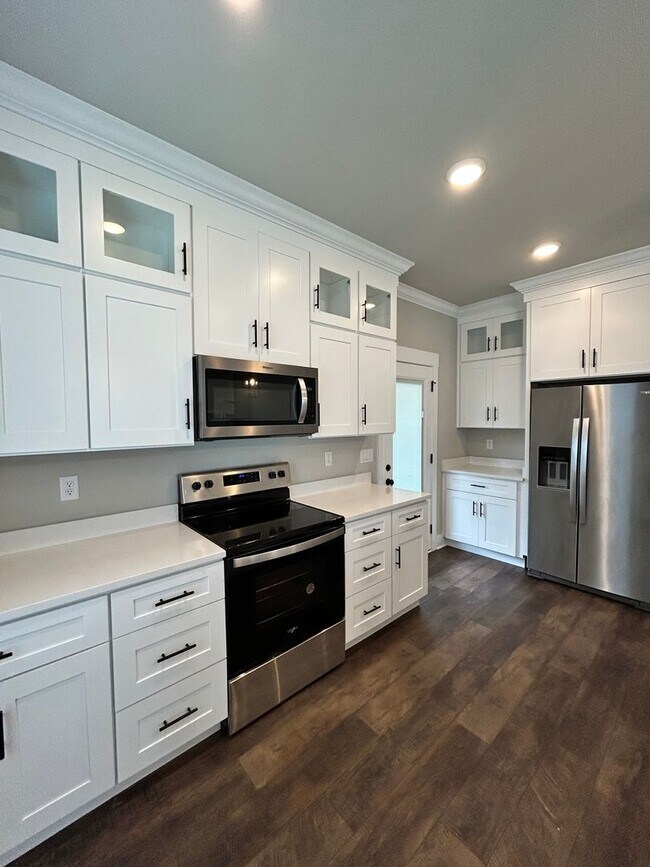 Foto del edificio - Beautiful New Build 3 Bed, 2.5 Bath, 2 Car Garage - Community Pool & Walking Trail!