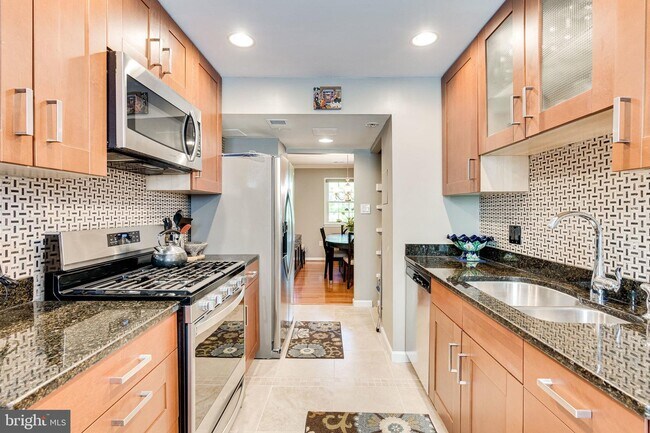 Foto del edificio - 9236 Sprucewood Rd