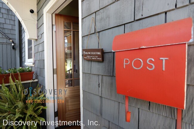 Foto del edificio - 4 br, 2.5 bath House - 2825 Palm Ct.