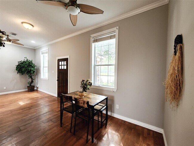 Foto del edificio - 4306 Ennis St