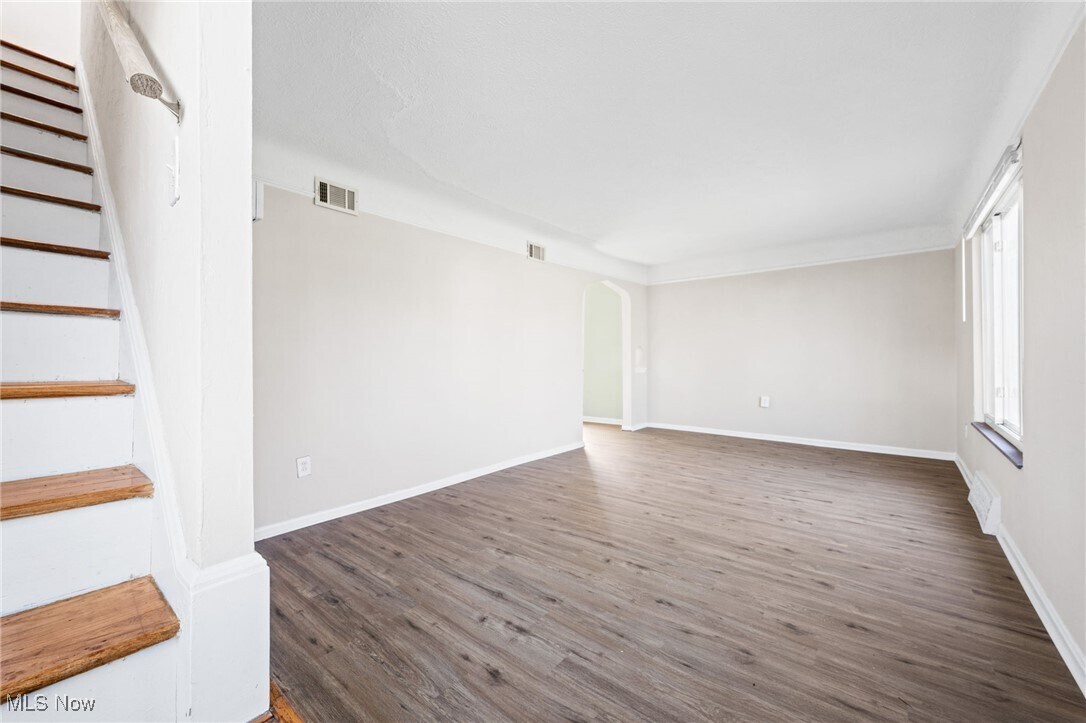 Foto del edificio - 21000 Priday Ave