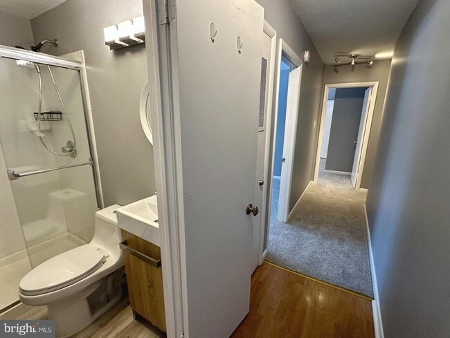 Building Photo - 10620 Weymouth St