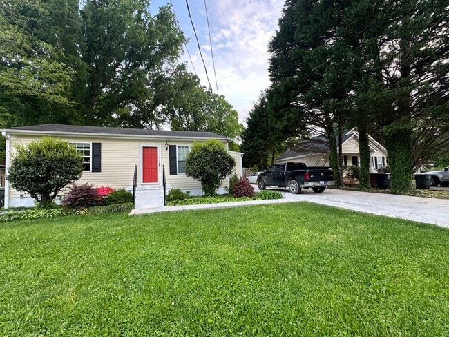 Building Photo - 118 Drewsbury Dr