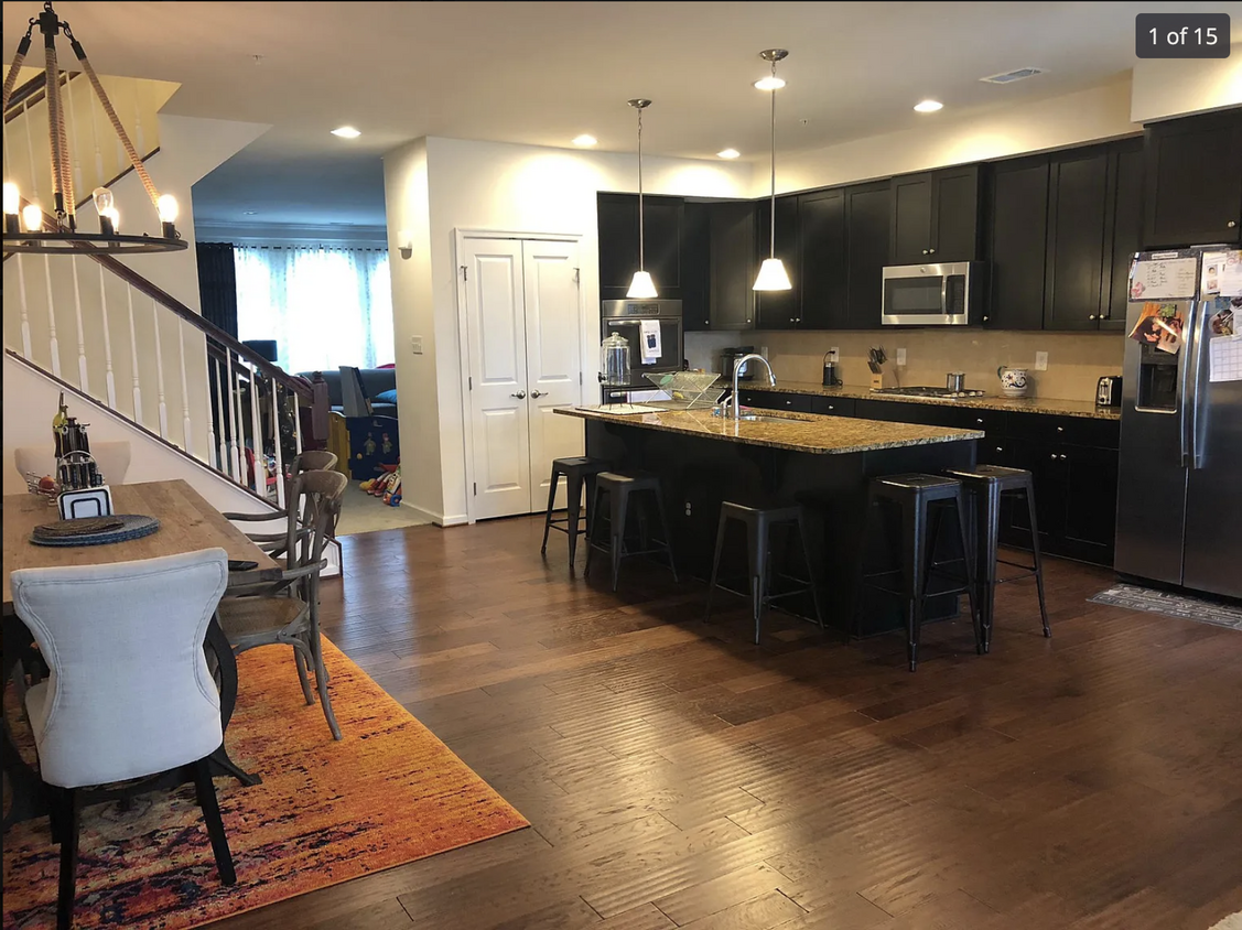 Foto principal - 3192 Yeager Dr