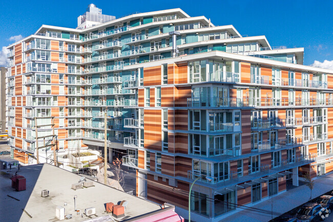 Building Photo - Second and Main